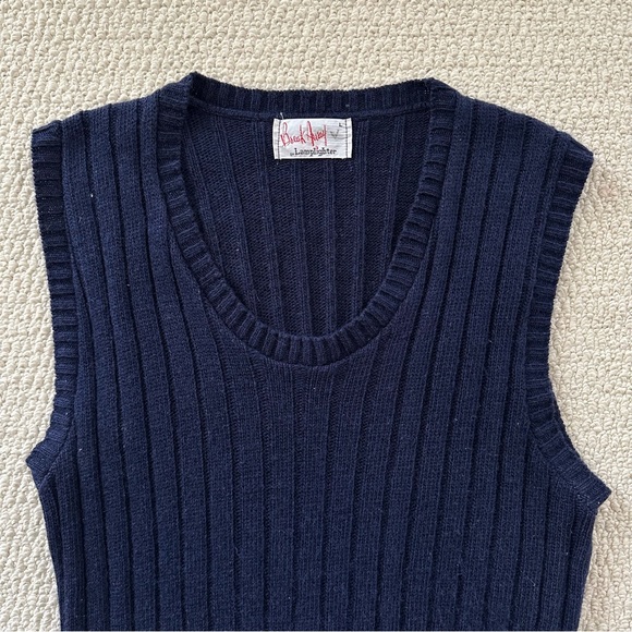 Retro Knit Vest - Picture 2 of 6